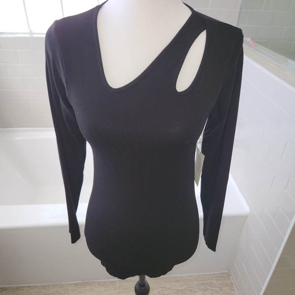 Grace & Lace long sleeve black cut out top - Picture 1 of 5